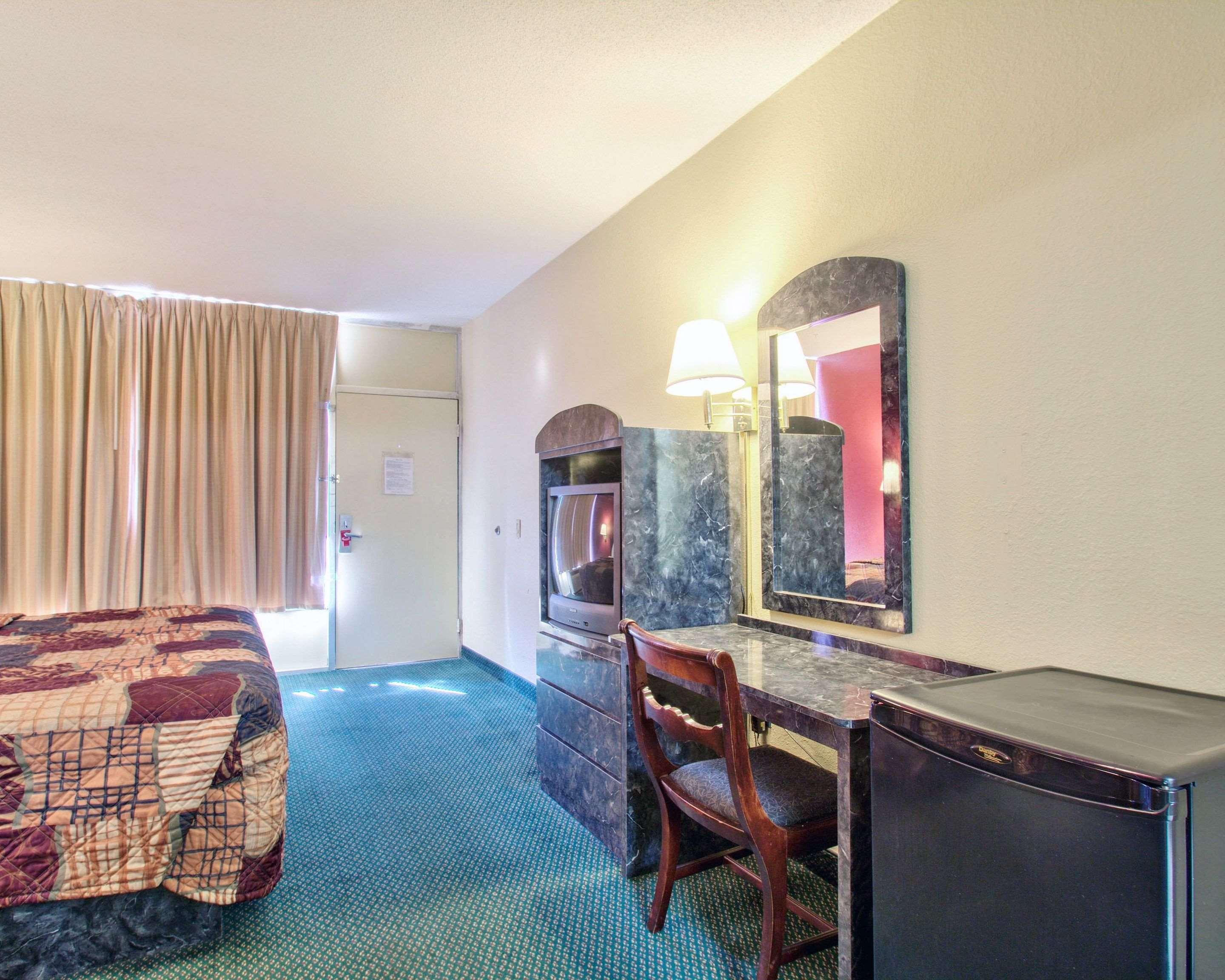 Econo Lodge Donalsonville Екстер'єр фото